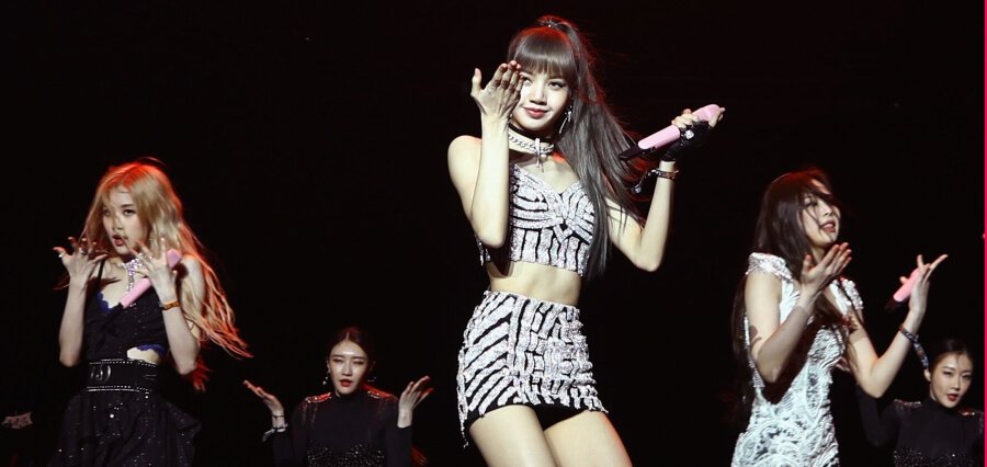 Read more about the article Blackpink Member’s Contract Rejection Leads to 9% Drop in K-pop Agency Shares